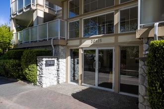 Blackberry Lane in Langley, BC - Building Photo - Building Photo