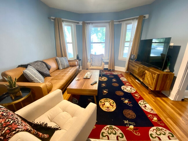 1446 Centre St, Unit 1