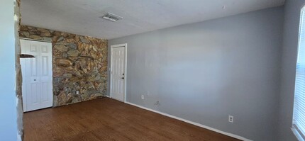 2580 13th Ave S in St. Petersburg, FL - Foto de edificio - Building Photo