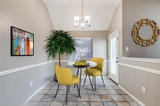 4232 Briarbend Rd in Dallas, TX - Building Photo - Building Photo