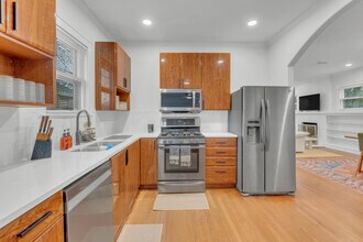 2712 E 22nd St in Austin, TX - Building Photo - Building Photo