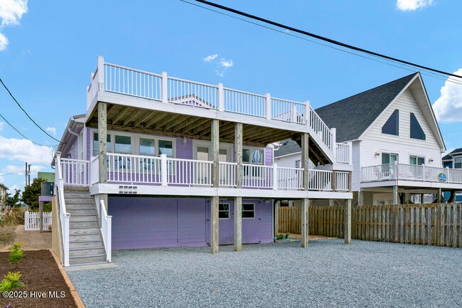 property at 1207 N Topsail Dr