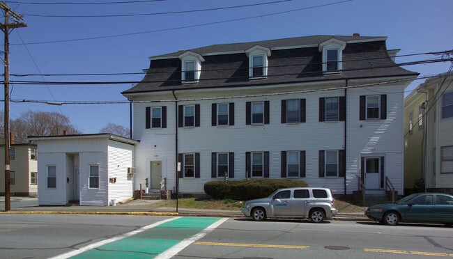 305 Bay St in Taunton, MA - Building Photo - Building Photo