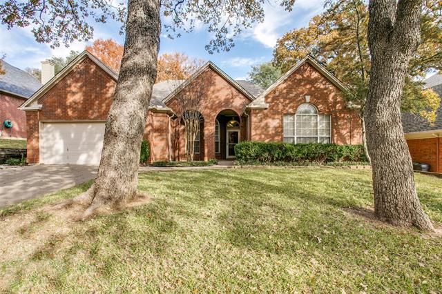 712 Ruby Ct in Grapevine, TX - Building Photo