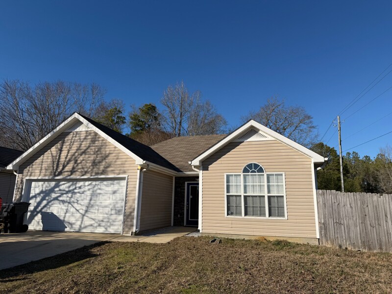 124 Cove Landing in Calera, AL - Foto de edificio