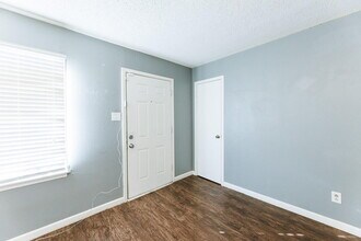 5426 25th St in Lubbock, TX - Building Photo - Building Photo