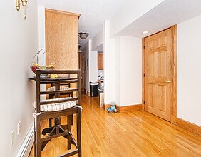 88 Myrtle St, Unit A in Boston, MA - Building Photo - Building Photo