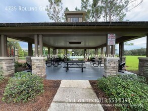 4735 Rolling Green Dr in Wesley Chapel, FL - Foto de edificio - Building Photo