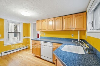 21 Cross St in Waltham, MA - Building Photo - Building Photo