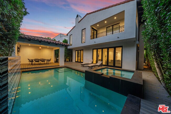 property at 846 N Orange Grove Ave