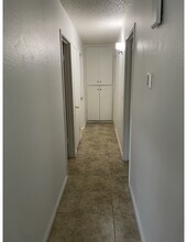 3111 W Caldwell Ave, Unit C in Visalia, CA - Foto de edificio - Building Photo