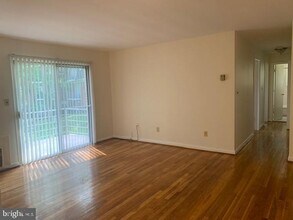 909 Cooks Ln in Baltimore, MD - Building Photo - Building Photo