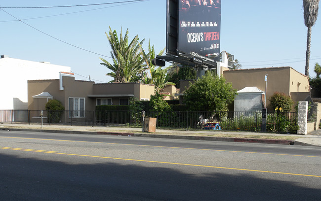 5212 Melrose Ave in Los Angeles, CA - Building Photo - Building Photo