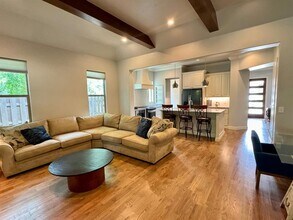 1317 Chelham Ln in Edmond, OK - Building Photo - Building Photo