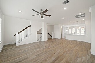 13305 Moncloa Dr in Houston, TX - Foto de edificio - Building Photo