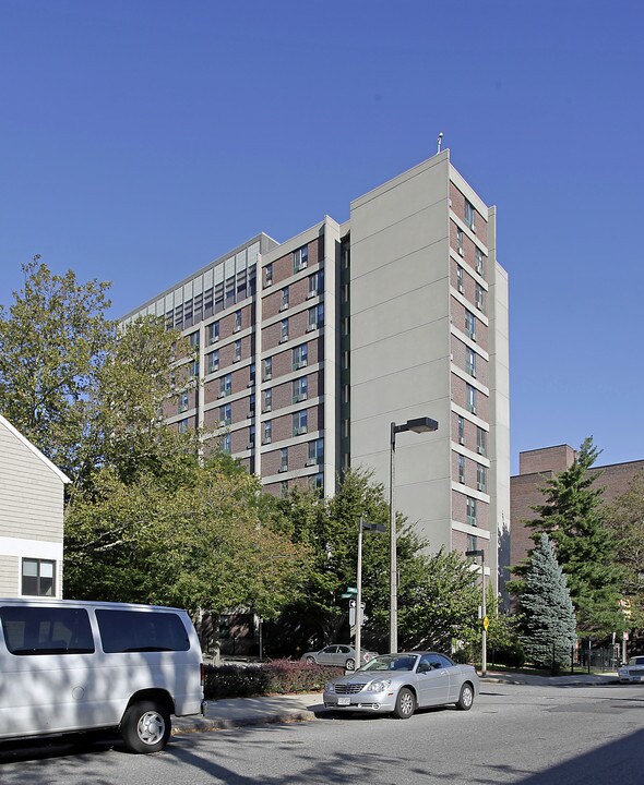 Smith House in Roxbury, MA - Building Photo