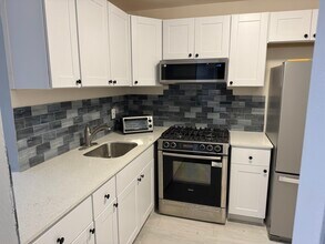 6720 Arbor Dr in Miramar, FL - Foto de edificio - Building Photo