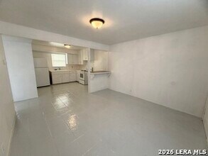 115 Victor St in San Antonio, TX - Foto de edificio - Building Photo