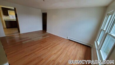 2 Filbert St in Quincy, MA - Building Photo - Building Photo