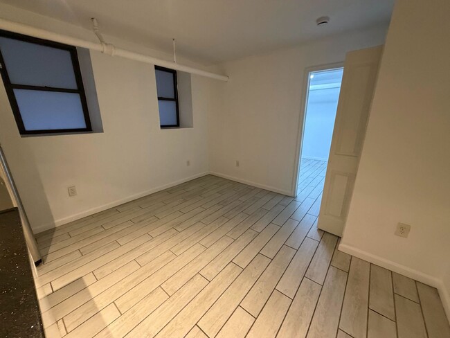 118 Corbin Ave in Jersey City, NJ - Building Photo - Building Photo