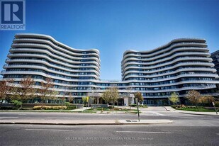 99 The Donway W in Toronto, ON - Building Photo
