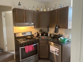 3422 Hamilton St, Unit 2F in Philadelphia, PA - Building Photo - Building Photo