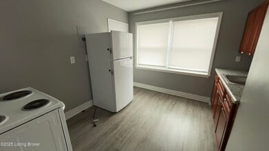 4148 Hillview Ave in Louisville, KY - Building Photo - Building Photo