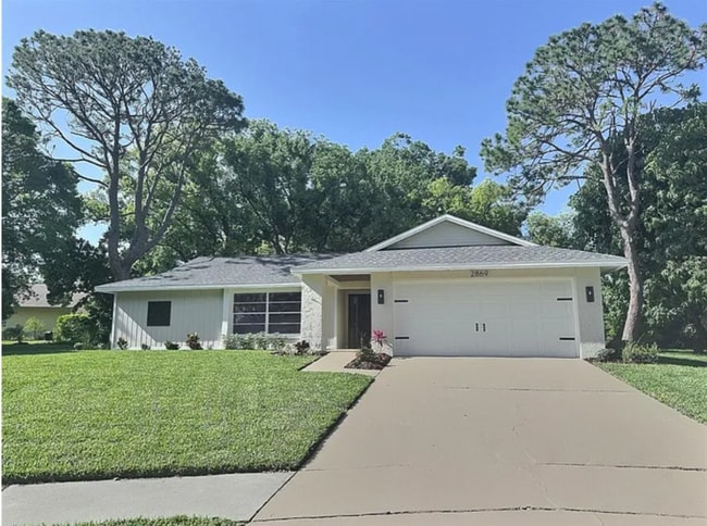 property at 2869 Thistle Ct N