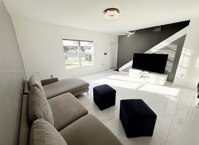 7936 Kimberly Blvd in North Lauderdale, FL - Building Photo - Building Photo