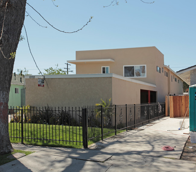 10783 Barlow Ave in Lynwood, CA - Building Photo - Building Photo