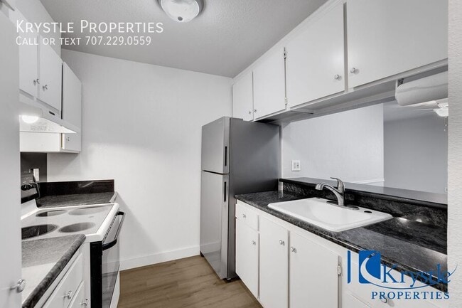 1459 N Camino Alto in Vallejo, CA - Building Photo - Building Photo