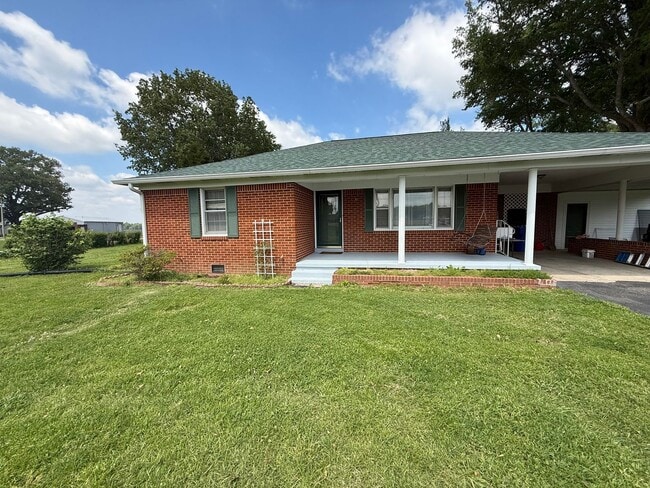 9794 TN-22 in Dresden, TN - Building Photo - Building Photo