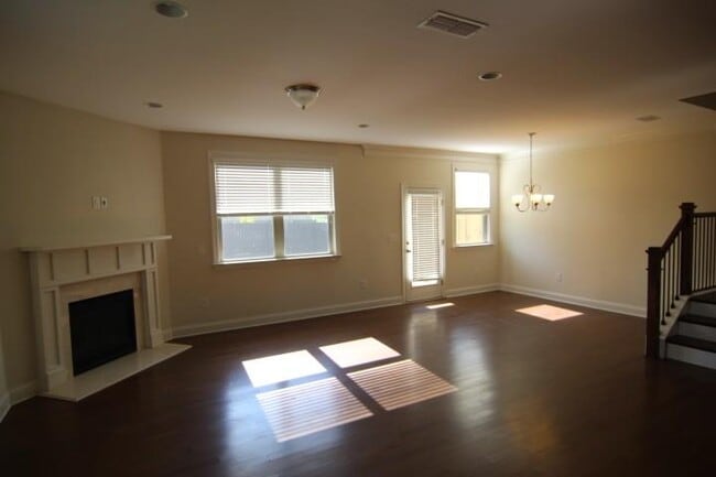 8305 Harlond Way in Suwanee, GA - Building Photo - Building Photo