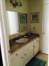 Barkley Square Apartments in Mountain View, CA - Building Photo - Building Photo