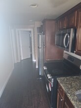 1017 E Wells Ave in Sherman, TX - Foto de edificio - Building Photo