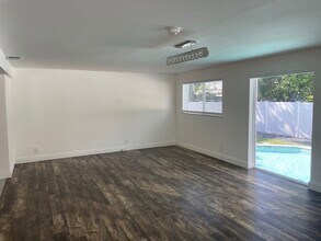 10330 NW 2nd Ave in Miami Shores, FL - Building Photo - Building Photo