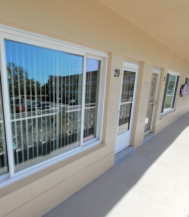 2311 Brisbane St in Clearwater, FL - Building Photo