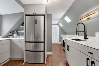 1625 W Hollywood Ave, Unit 3 in Chicago, IL - Building Photo - Building Photo