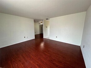 8575 Alam Ave in North Port, FL - Building Photo - Building Photo