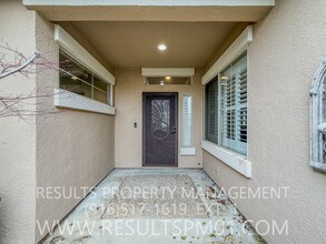 524 Northfield Ln in Lincoln, CA - Building Photo - Building Photo