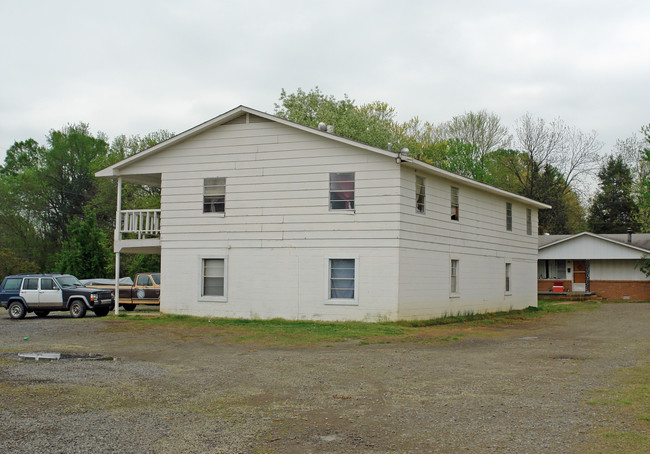 421 W Dewitt Henry Dr in Beebe, AR - Foto de edificio - Building Photo