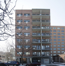 2716 41st Ave in Long Island City, NY - Building Photo - Building Photo