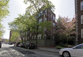 8 Chauncy St in Cambridge, MA - Foto de edificio - Building Photo