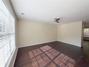 4680 Creekside Villas Way in Smyrna, GA - Building Photo - Building Photo