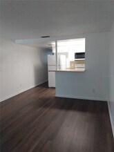 116 Southwest Jefferson Cir N in St. Petersburg, FL - Building Photo - Building Photo