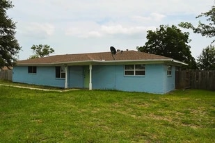 306 E Cook St in Josephine, TX - Building Photo