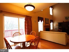 216 Warwick Way in North Wales, PA - Building Photo - Building Photo