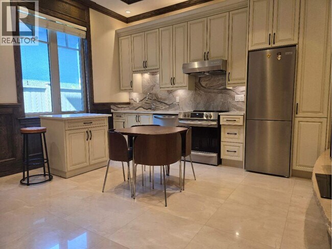 34XX Lamond Ave in Richmond, BC - Building Photo - Building Photo