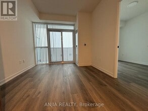 8 Interchange Wy in Vaughan, ON - Building Photo - Building Photo