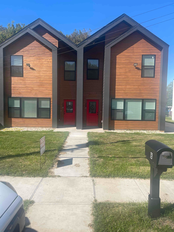 property at 808 E Mitchell St